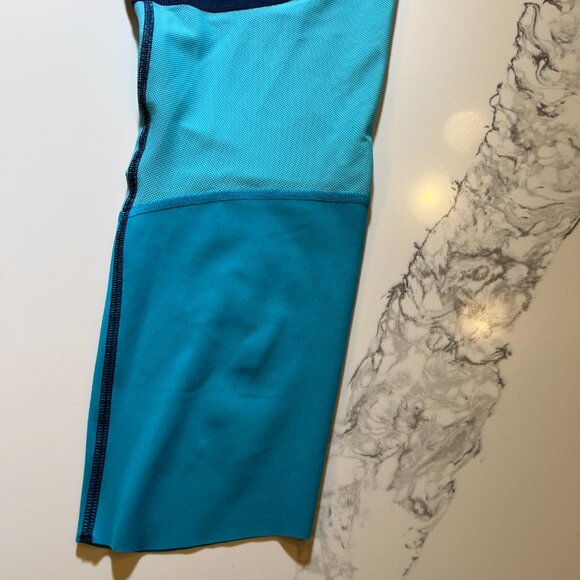NWOT - Under Armour - Speedpocket Run Crop Under Armour - XL - Picture 8 of 16